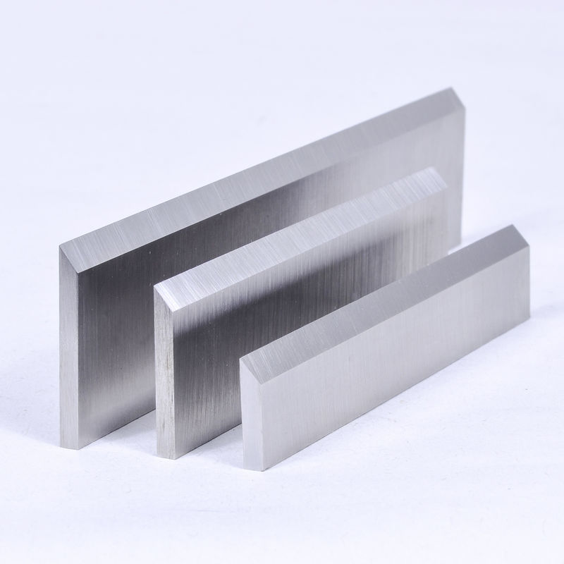 Migliora la tua lavorazione del legno con la nostra durevole planatrice HSS 1220mm a un prezzo fantastico